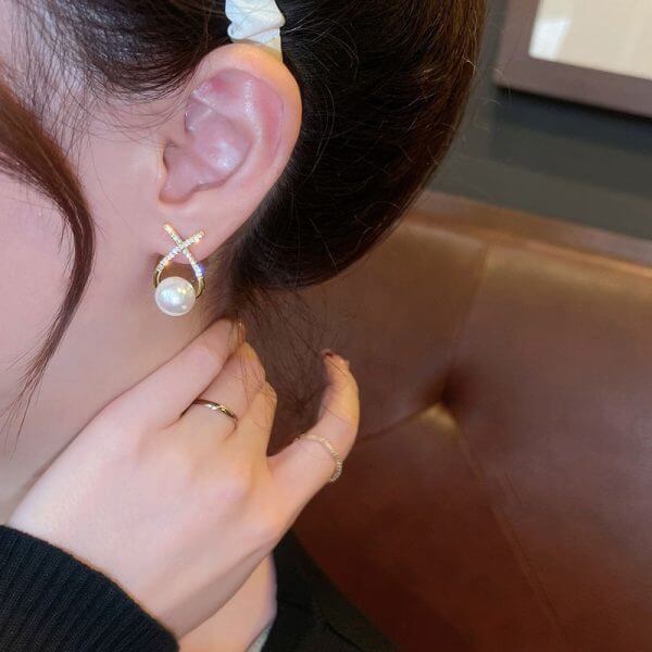 Luxury Golden Pearl Zircon Stud Earrings for Women – Elegant Jewelry for Special Occasions